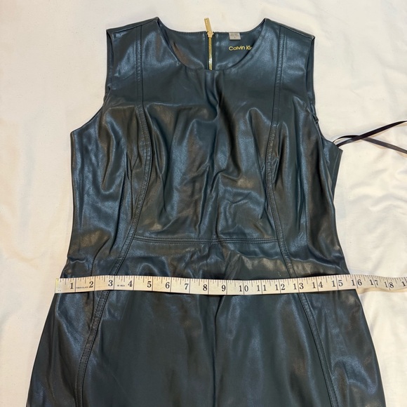 Calvin Klein green faux leather dress - Picture 4 of 11